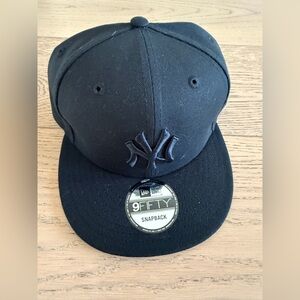 New Era Black Albee York Yankees Snapback Cap